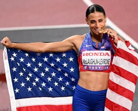 The American sprinter posts fastest female 400m in four decades to claim gold