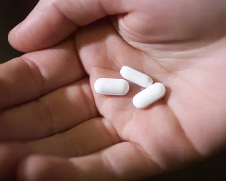Daily Aspirin Shows Major Benefit in Reducing Bowel Cancer Return, Research Reports