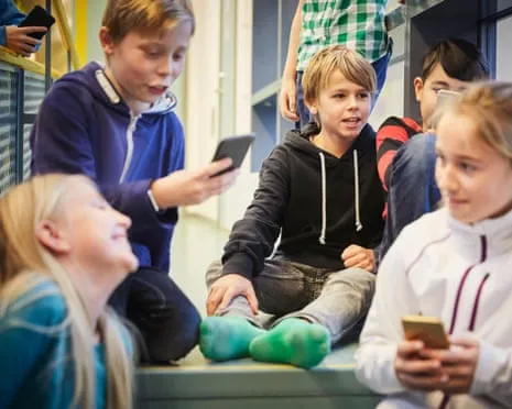The Scandinavian nation to Implement Nationwide Smartphone Ban in Classrooms
