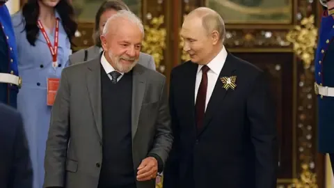 Brazil’s Leader Luiz Inácio Lula da Silva Declares He Has Zero Connection With Former US President Trump