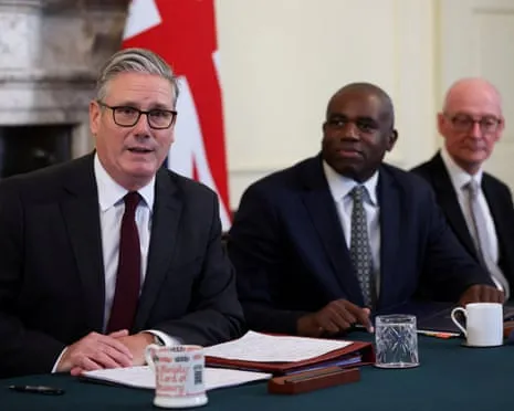 Keir Starmer to Chair Cabinet Meeting Amid Increasing Strains Following Departure of Top Aide