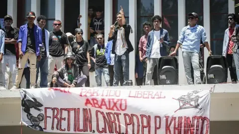East Timor Abandons Proposal to Supply No-Cost Cars for MPs In Response to Mass Protests