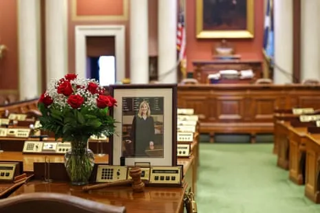 Minnesota Voters Head to Election Sites to Occupy Seat of Slain State Representative